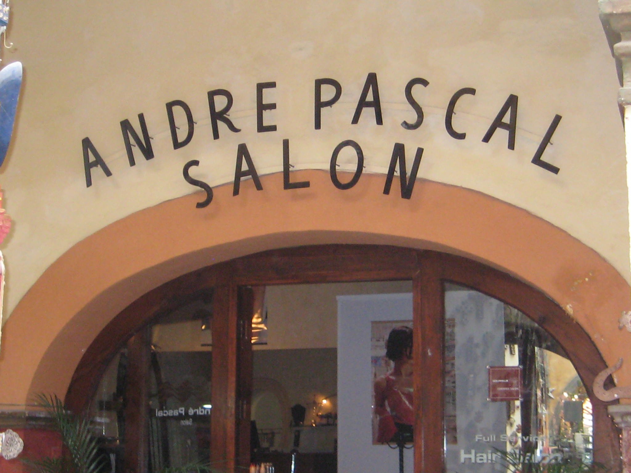 Andre Pascal Salon | Discover San Miguel de Allende